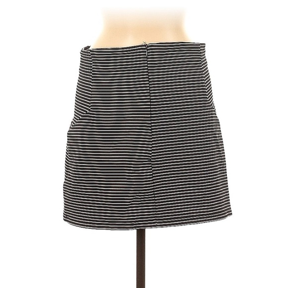 Topshop Black and White Striped Mini Skirt Size 8 - Picture 2 of 3